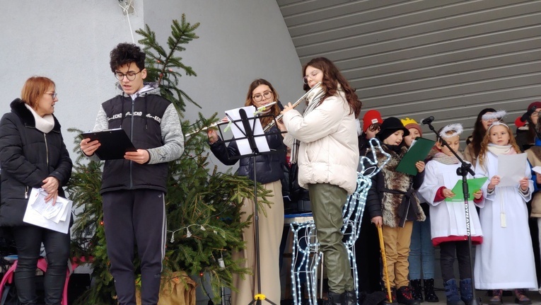 Orszak Trzech Króli 2023 w Łagiewnikach. Z radosnym śpiewem