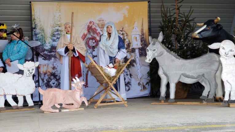 Orszak Trzech Króli 2023 w Łagiewnikach. Z radosnym śpiewem