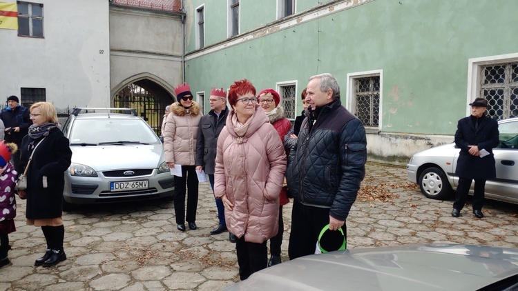 Orszak Trzech Króli 2023 w Łagiewnikach. Z radosnym śpiewem