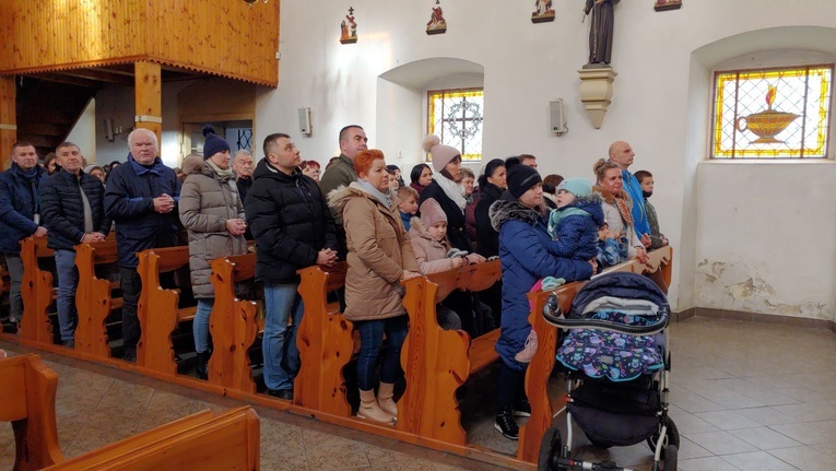 Orszak Trzech Króli 2023 w Łagiewnikach. Z radosnym śpiewem