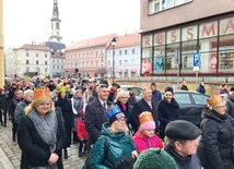 Orszak Trzech Króli 2023 w Ząbkowicach Śl. Kolędowali z Gennesaret