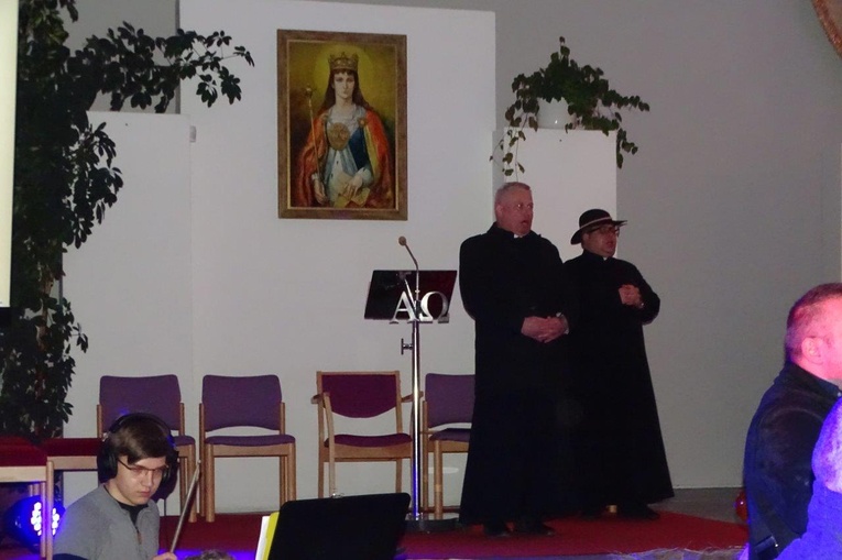 Orszak i kolędowanie we Wschowie