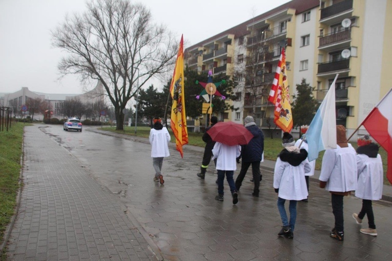 Orszak i kolędowanie we Wschowie