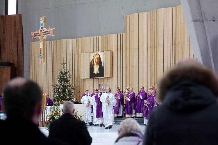 Msza św. żałobna za duszę papieża seniora Benedykta XVI