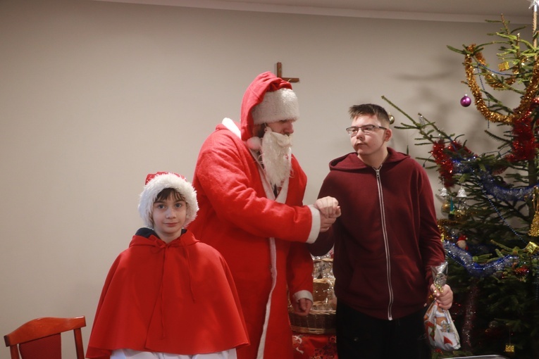 Spotkanie opłatkowe Bożych Dzieci w Makowie