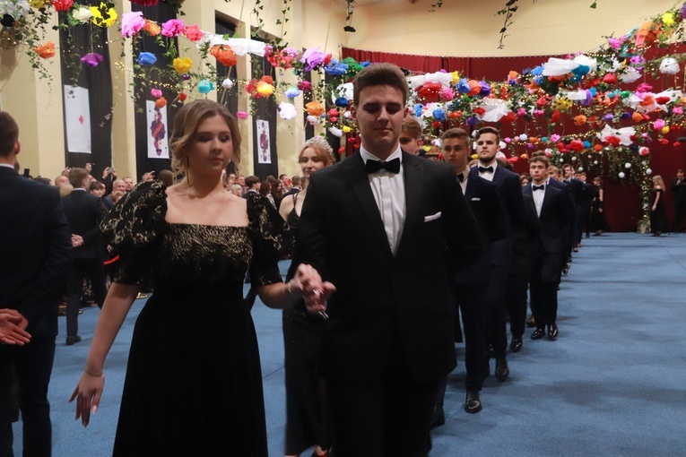 Studniówka w Liceum Ogólnokształcącym Pijarskiej Szkoły Królowej Pokoju w Łowiczu