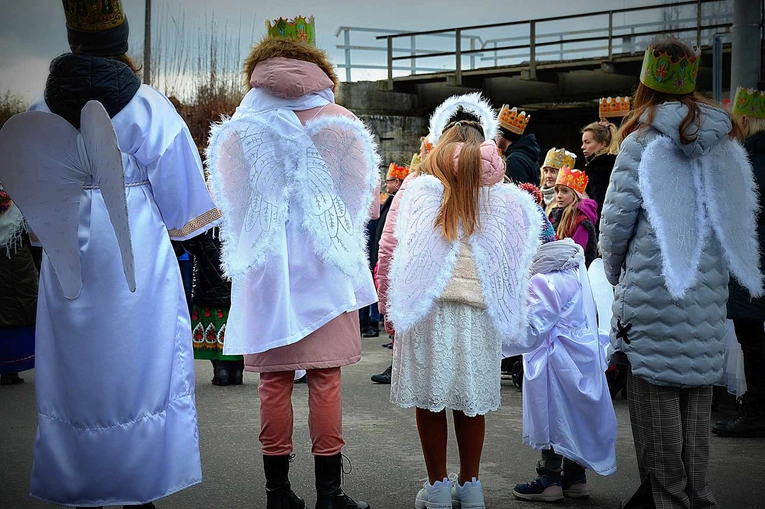 Orszak Trzech Króli 2023 w Krosnowicach. Jedyny na ziemi kłodzkiej