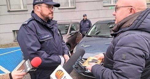 Chorzów. Prezydent przekazał policji nowe samochody