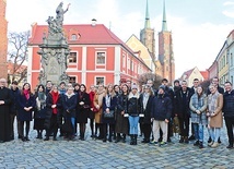 	Obecnie chętnych chcących jechać na wolontariat podczas ŚMD w Portugalii jest już prawie 600.