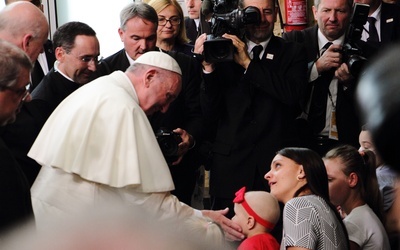 Franciszek na Dzień Chorego: Choroba uczy nas podążania razem