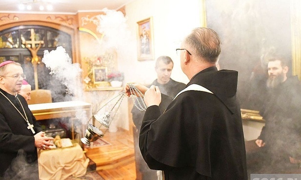 Wizyta duszpasterska w domu biskupa