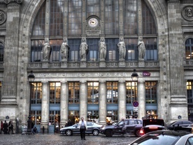 Mężczyzna zranił nożem kilka osób na paryskim dworcu Gare du Nord