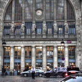 Mężczyzna zranił nożem kilka osób na paryskim dworcu Gare du Nord