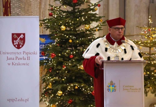 Doktorat honoris causa UPJPII dla wybitnej watykanistki