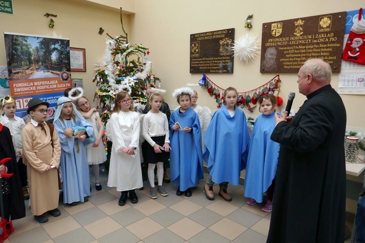 Kolęda w ZOL-u Ojca Pio w Świdnicy