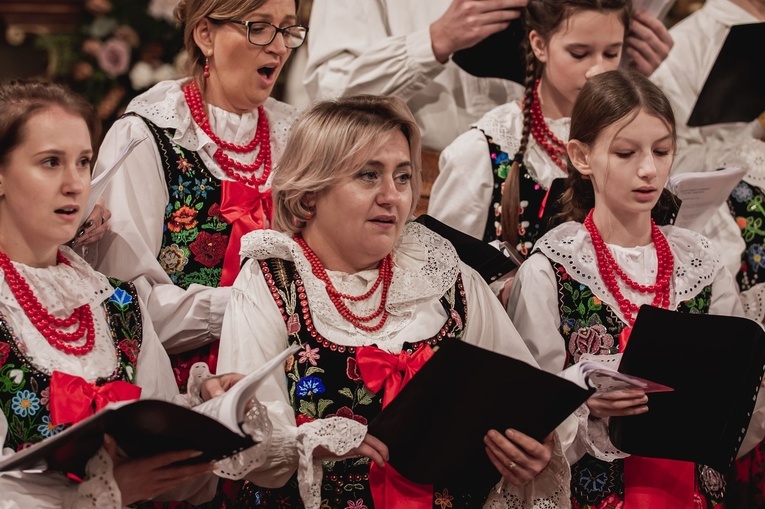Kolędowanie w Dębnie