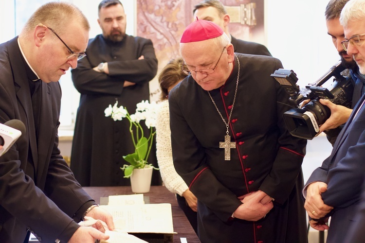 Prezentacja odnowionych starodruków 