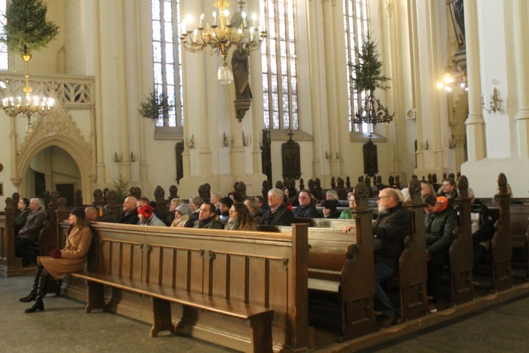 Rozpoczęli od Eucharystii