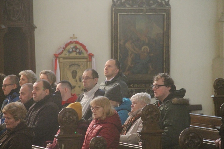 Rozpoczęli od Eucharystii