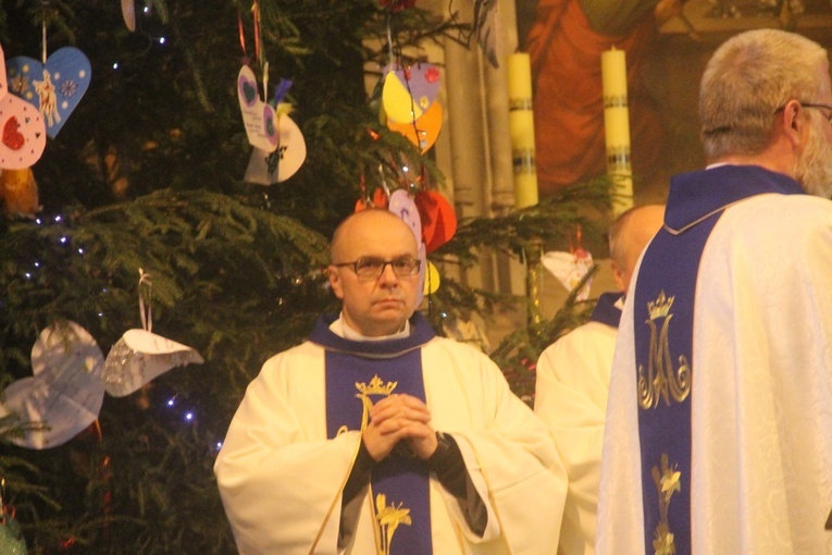 Rozpoczęli od Eucharystii