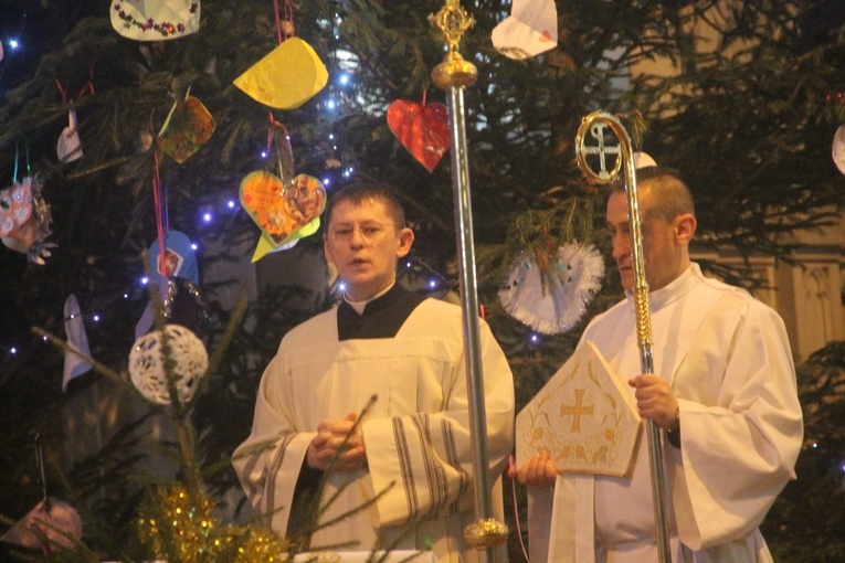 Rozpoczęli od Eucharystii