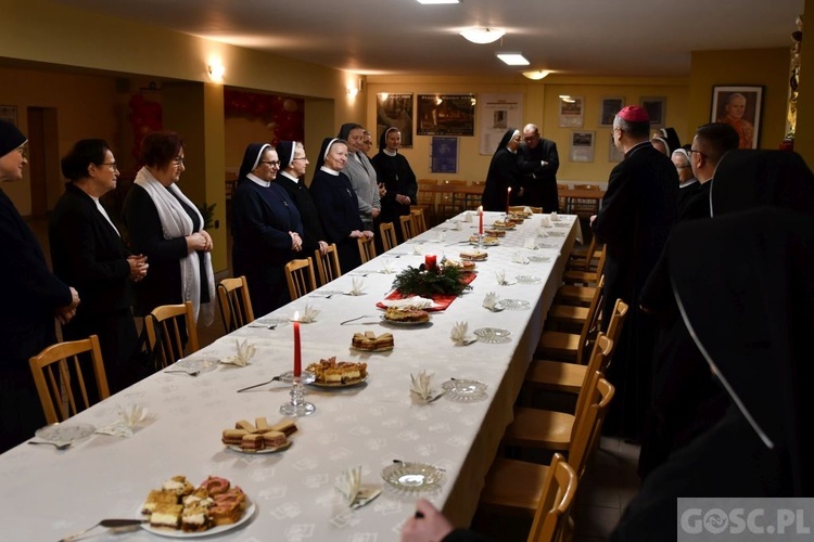 Zielona Góra. Spotkanie opłatkowe osób życia konsekrowanego