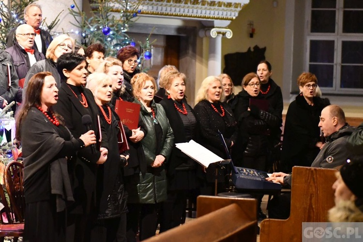 Kolędowanie z Cantemus Domino