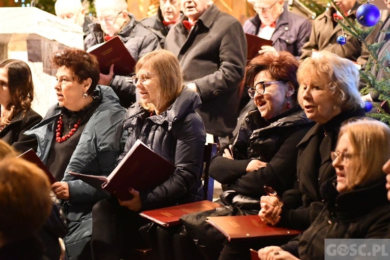 Kolędowanie z Cantemus Domino