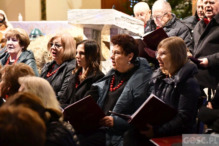 Kolędowanie z Cantemus Domino