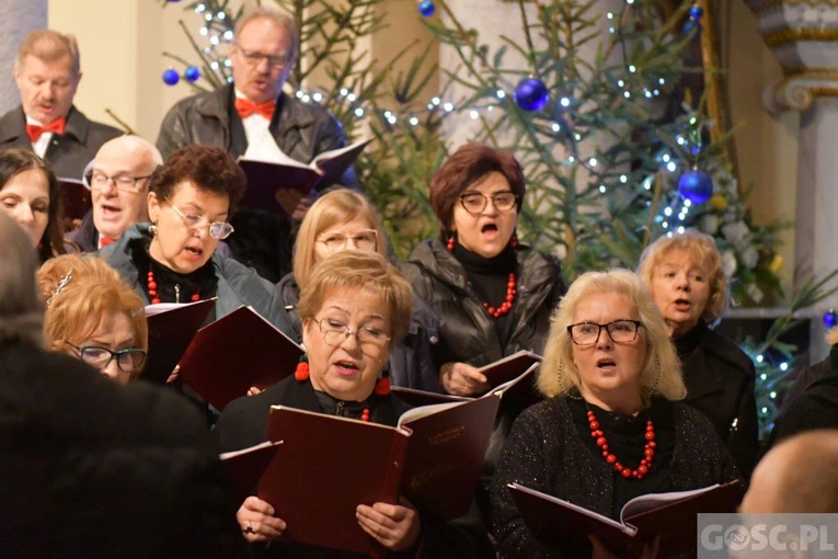 Kolędowanie z Cantemus Domino