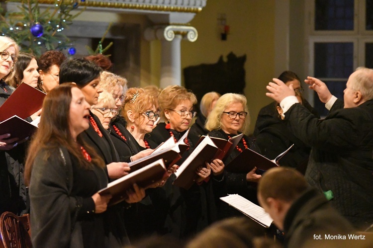 Kolędowanie z Cantemus Domino