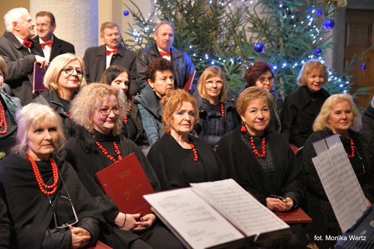 Kolędowanie z Cantemus Domino