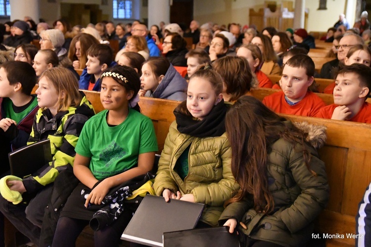 Kolędowanie z Cantemus Domino