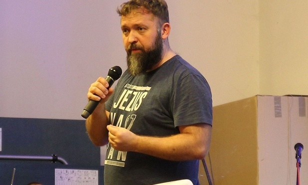 Witek Wolny (na zdjęciu) razem z żoną będą gośćmi żywieckiego spotkania.