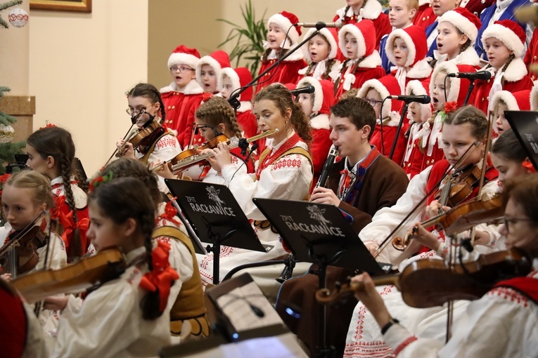 Koncert kolęd i pastorałek w wykonaniu zespołu "Racławice"