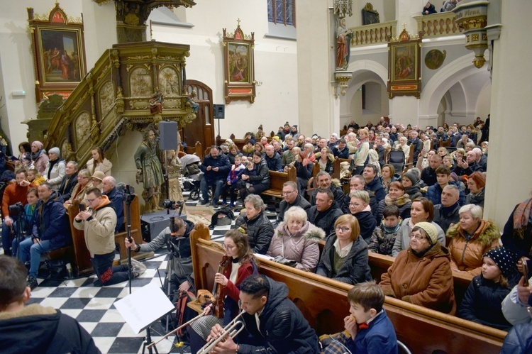 Ząbkowice Śl. Gennesaret zaprosił dzieci i młodzież do kolędowania