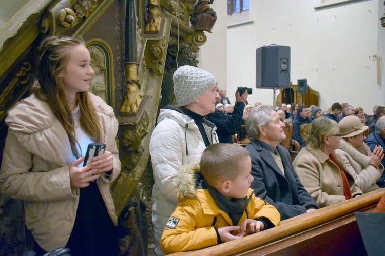 Ząbkowice Śl. Gennesaret zaprosił dzieci i młodzież do kolędowania