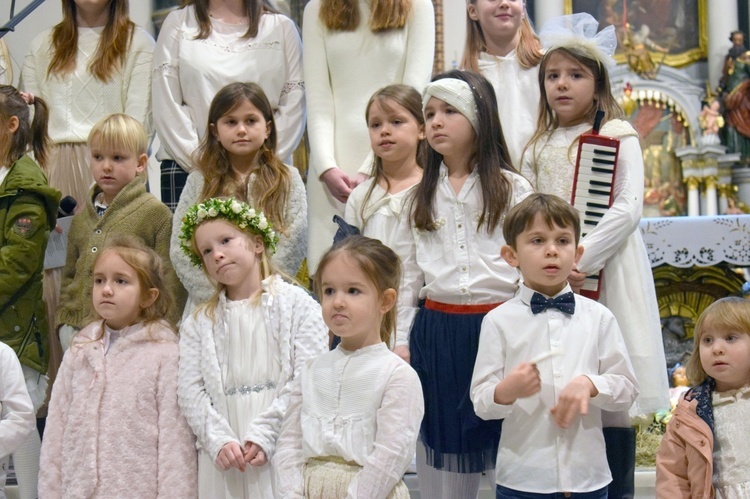 Ząbkowice Śl. Gennesaret zaprosił dzieci i młodzież do kolędowania