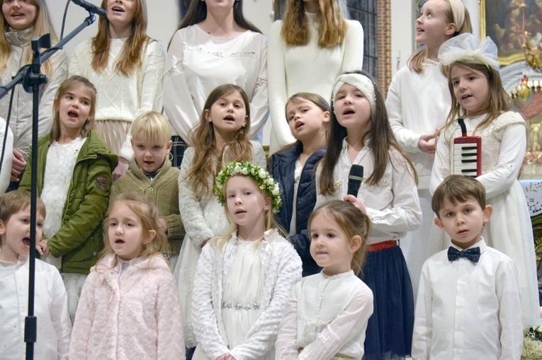 Ząbkowice Śl. Gennesaret zaprosił dzieci i młodzież do kolędowania