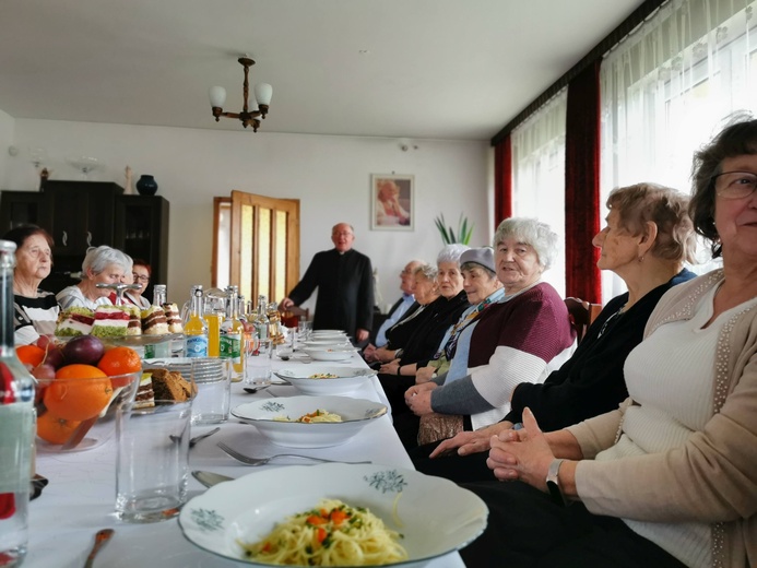 Jasełka i spotkanie seniorów w Borku