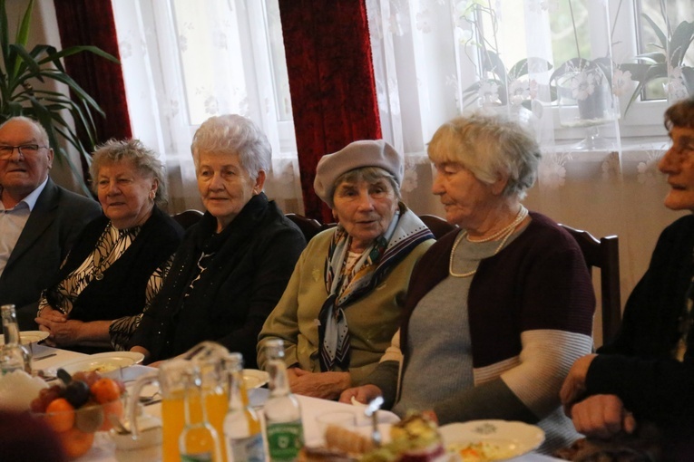 Jasełka i spotkanie seniorów w Borku