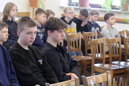 Liturgiczna Ekspedycja na ferie - ministranci i lektorzy zwiedzili kurię diecezjalną