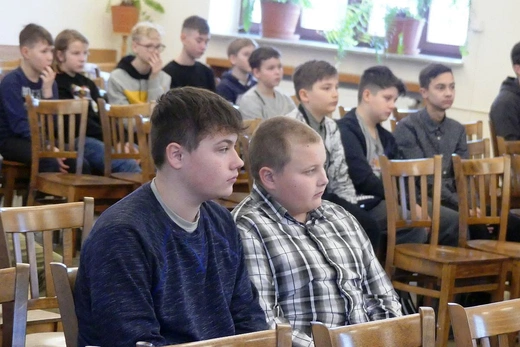 Liturgiczna Ekspedycja na ferie - ministranci i lektorzy zwiedzili kurię diecezjalną
