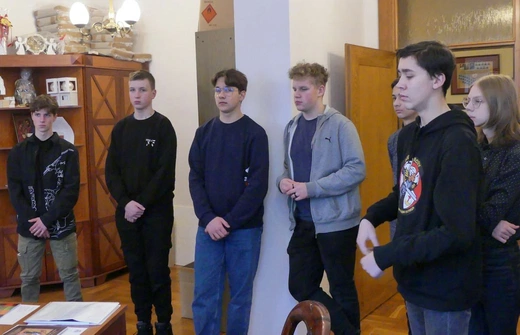Liturgiczna Ekspedycja na ferie - ministranci i lektorzy zwiedzili kurię diecezjalną