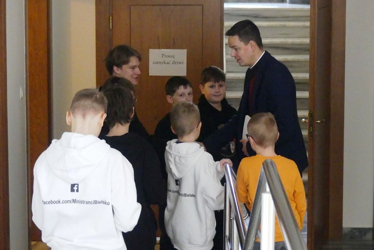 Liturgiczna Ekspedycja na ferie - ministranci i lektorzy zwiedzili kurię diecezjalną