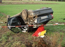 ▲Coraz częściej sprawcami są młodzi kierowcy. Ci, którzy dopiero zdobyli prawo jazdy, ale i ci, którym wydaje się, że „po jednym piwie można jechać”.