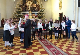 Nagrody wręczali bp Andrzej Iwanecki i dyrektor Biura Prezydenta Miasta Zabrze Jan Pawluch.