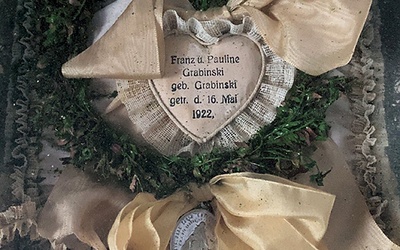 Pamiątki ślubne: Franz i Pauline Grabinski z 16 maja 1922 roku.