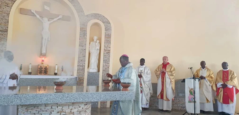 Poświęcenie kościoła w Togo