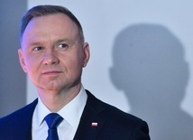 Prezydent Duda: z wielkim smutkiem przyjąłem wiadomość o katastrofie śmigłowca w Browarach po Kijowem